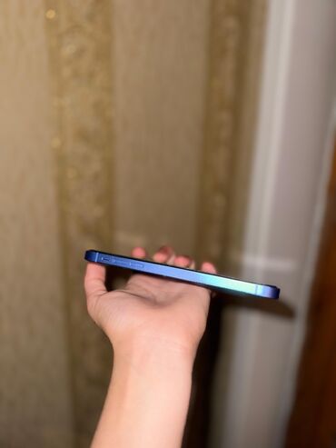 Apple iPhone: IPhone 11, 64 GB, Qara, Face ID — 7