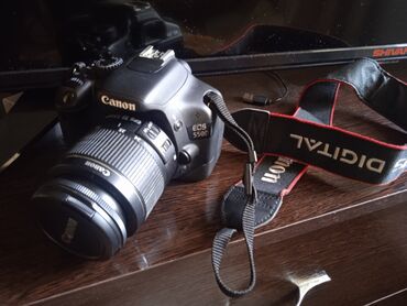 prof fotoapparat canon: Продам фотоаппарат в отличном состоянии просто лежит без понодобности