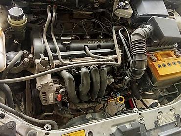 Унаа сатуу: Ford Focus: 2002 г., 1.6 л, Кол менен иштөөчү, Бензин, Хетчбек — 4