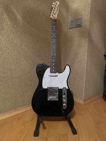 Pianolar: Elektron gitara, Fender, 6 sim, Pulsuz çatdırılma