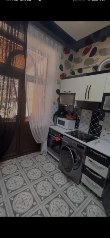 Lüğətlər: Yasamalda 3 otaqlı tam təmirli əşyalı Bakı Dövlət Universitetinə yaxın