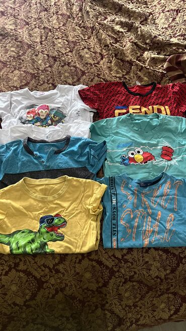 детские вещи зара: Продаю 7 футболок и шорты на 5 лет