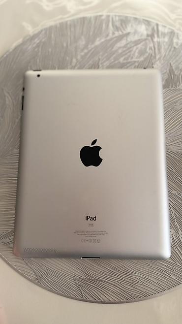 Планшеты: Планшет, Apple, память 16 ГБ, 9" - 10", Классический цвет - Серебристый — 2