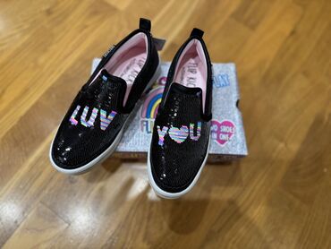 детские зимние резиновые сапоги: Черные слипоны с пайетками "LUV YOU" и радужным градиентом. Модель без