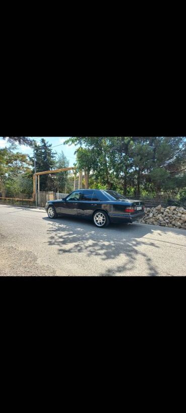 Mercedes-Benz: Mercedes-Benz E 220: 2.2 l | 1994 il Sedan -da lalafo.az — 11 Mercedes-Benz: Mercedes-Benz E 220: 2.2 l | 1994 il Sedan — 11