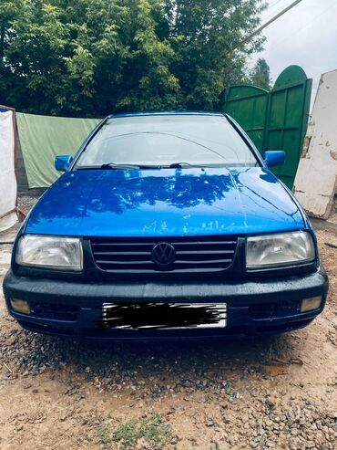опель зафира а: Автомобиль Volkswagen venta синего цвета с кузовом седан. Модель