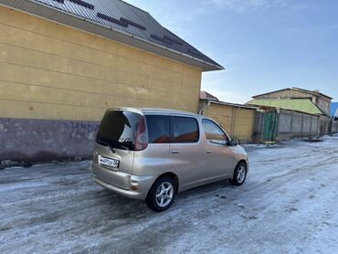 Toyota: Toyota Funcargo: 2000 г., 1.3 л, Автомат, Бензин, Хэтчбэк