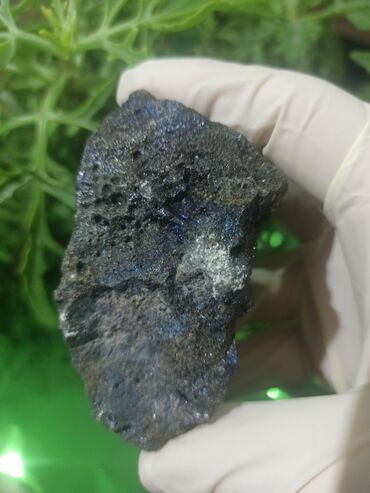 Qiymətli daşlar: 💎 Təbii Magnetite-Bornite Daşı😍 Qiymətlə bağlı maraqlananlar zəhmət — 12