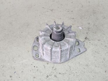 Подушки мотора: Подушка мотора Alfa Romeo 2003 г., Б/у, Оригинал, Германия — 2
