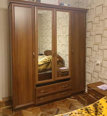 lalafo az mingecevirde islenmis divanlar: Двуспальная кровать, Шкаф, Трюмо, 2 тумбы, Азербайджан, Б/у