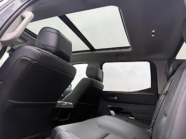 limited: Toyota Тундра: 2022 г., Пикап — 9