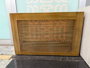 Diktlər: Dekorativ radiator örtüyü - Material: ağac əsaslı korpus, ön və üst