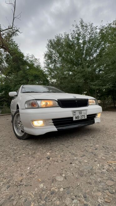 gence masin: Nissan Sunny: 1.6 l | 2000 il Sedan