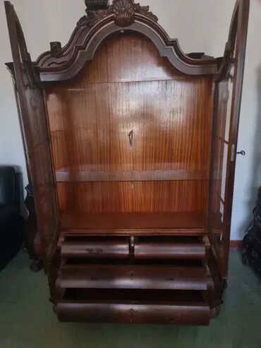 Stilske vitrine: Vitrina u odlicnom stanju. Visina 215cm Sirina 155cm Dubina 45 cm — 9