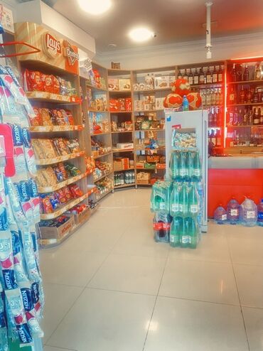 Mağazalar: Tam təchizatlı ərzaq/bakkal mağazası icarəyə/istifadəyə hazır — 8