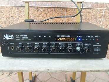 Səs gücləndiriciləri: Milan LR-100DM Mix Amplifier Xüsusiyyətlər: - Girişlər: 3 mikrofon — 2