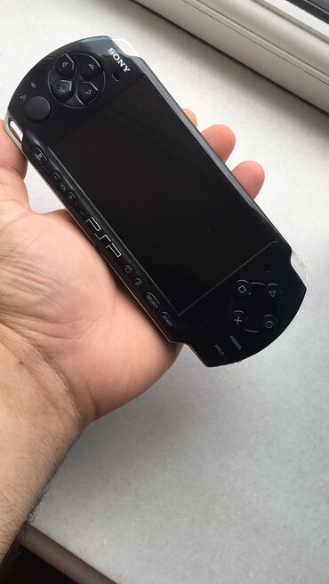psp adaptör: Psp 3004 və 3006. Psp 3004 8gb daxili yaddaş kartı və içərisində