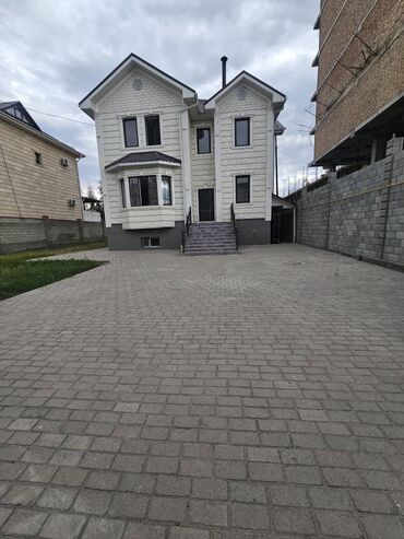 продаю дом село раздольное: 350 м², 15 комнат