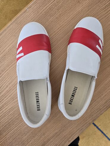 Куртки: Новая куртка мужскаяни разу не одевалитолько примеряли,этикетки — 6