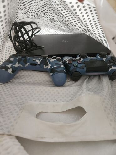 Другая техника: Playstation 4 slim быстро отдам отличное состояние 1 контролер