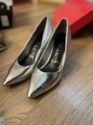 Tuflilər: Qadın ayaqqabıları – zərif və dəbli modellər toplusu 1) Qara klassik — 8