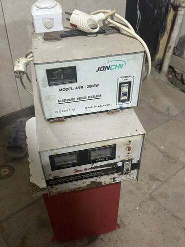 Трансформаторы: Usteki 50 azn altdaki 100 azn 1) JONCHN AVR-2000W - Model: AVR-2000W