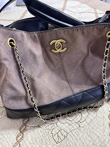 другие украшения: Сумка Chanel 25 (логотип CC), шоппер/тоут. Покупала за 5000 тыс отдам — 3