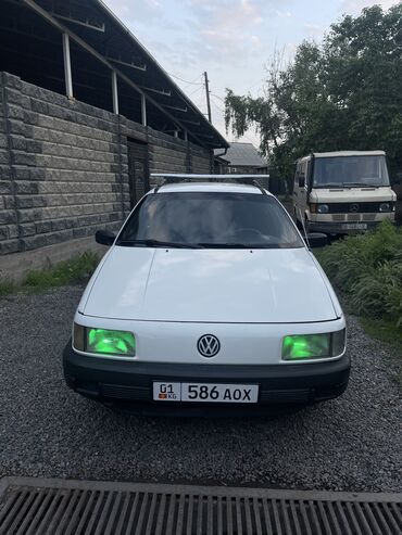 пасад универсал: Volkswagen Passat: 1993 г., 1.8 л, Механика, Бензин, Универсал