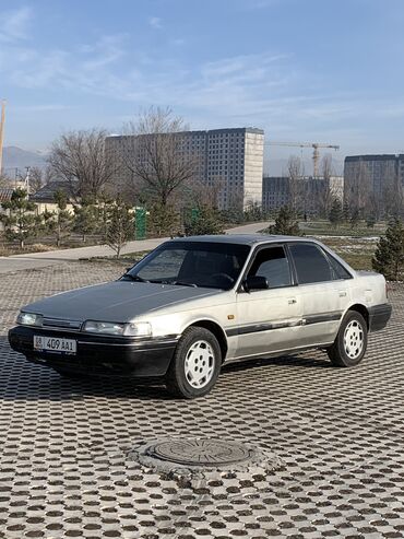 Mazda: Mazda 626: 1988 г., 2 л, Механика, Бензин, Седан — 2