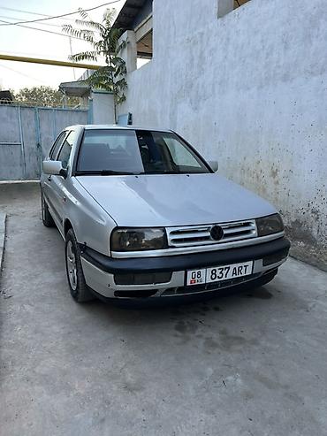 Volkswagen: Volkswagen Vento: 1992 г., 1.8 л, Механика, Газ, Седан — 2