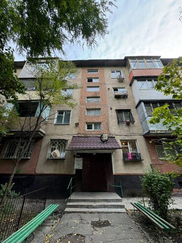 Продажа квартир: 3 комнаты, 58 м², 104 серия, 1 этаж