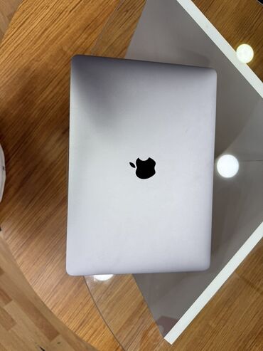 Planşetlər: İşlənmiş Apple MacBook, 16 ", Apple M1, 256 GB, Pulsuz çatdırılma