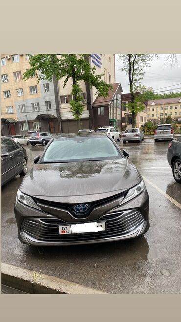 машина электронный: Toyota Camry: 2018 г., 2.5 л, Автомат, Гибрид, Седан