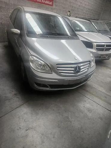 moj auto: DESNI FAR MERCEDES B KLASA | Desni far mercedes b klasa — 2