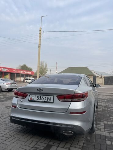 продаю в связи с переездом: Kia K5: 2018 г., 2 л, Типтроник, Газ, Седан