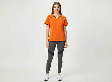 inazuma eleven t shirty: Hummel, Футболка жіноча, розмір M на lalafo.pl inazuma eleven t shirty: Hummel, Футболка жіноча, розмір M
