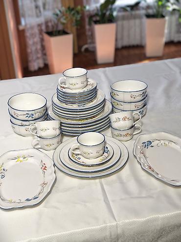 Сервиз на 6 персон с синими цветами, 32 предмета Белая керамика с