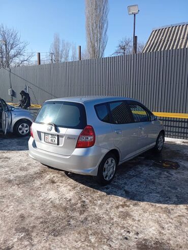 машина ford focus: Honda Fit: 2005 г., 1.4 л, Механика, Бензин, Хетчбек