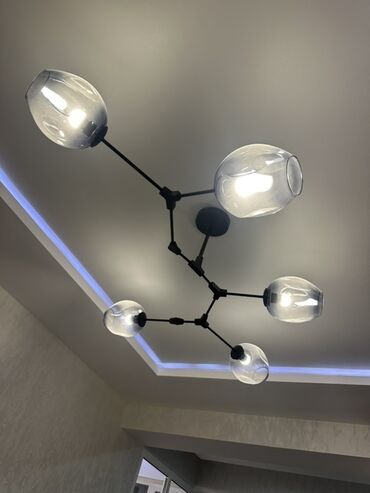 потолочный светильник: Потолочный светильник в современном стиле - Конструкция: 5 плафонов