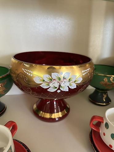 Qızılı naxışlı şüşə vaz/kompot qabı - Material: qalın şüşə - Rəng lalafo.az -da Qızılı naxışlı şüşə vaz/kompot qabı - Material: qalın şüşə - Rəng