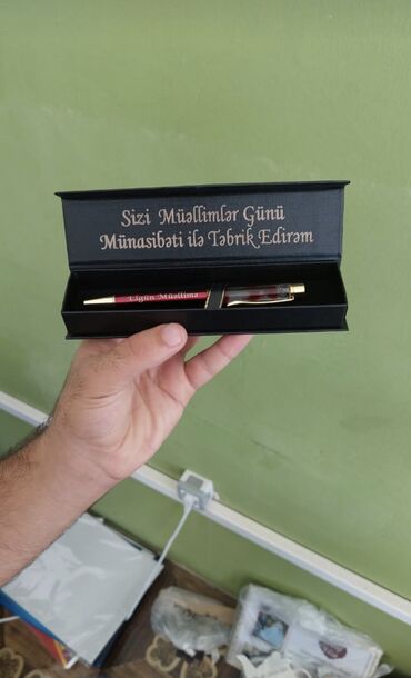 Qələmlər: Qələm, qutu,yazı daxil 25AZN.balaca qutuda 20 AZN.catdirilma -da lalafo.az — 7 Qələmlər: Qələm, qutu,yazı daxil 25AZN.balaca qutuda 20 AZN.catdirilma — 7