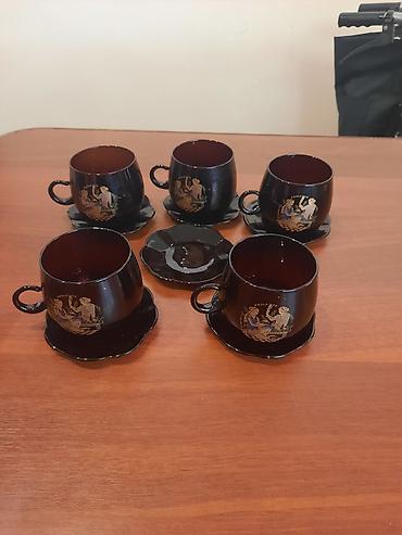 Другие наборы и сервизы: Набор посуды и кружка. В комплекте на фото: - 6 стеклянных стопок с — 10