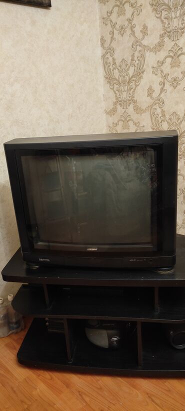телевизор самсунг 54 см: Телевизор Самсунг отличное состояние всё работает цена 4000 и тумбочка
