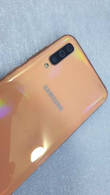 Redmi: Samsung Galaxy A70, Б/у, 128 ГБ, цвет - Розовый, 2 SIM