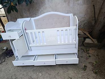 krovat transformer: Oğlan və qız üçün, İşlənmiş, Dördbucaq, Beşik, Matras ilə, Yellənmə mexanizmsiz — 8