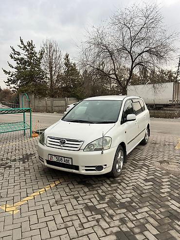 Toyota: Toyota Ipsum: 2001 г., 2.4 л, Автомат, Бензин, Минивэн — 10