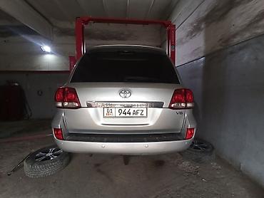 cruser: Задний амортизатор Toyota 2009 г., Б/у, Оригинал, ОАЭ — 2