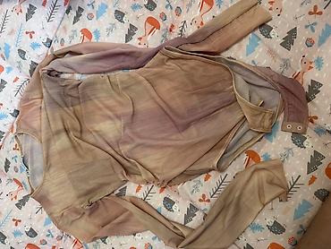 Айымдардын кийими: Боди с длинными рукавами и принтом тай-дай от Zara. Модель имеет — 3