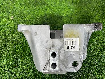 oem: Кронштейн двигателя Hyundai/KIA - ОЕМ номер: 452183B280 (на детали — 1