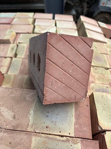 Строительный кирпич: Пустотелый, дырчатый, Жженый кирпич, 250x120x90 — 2